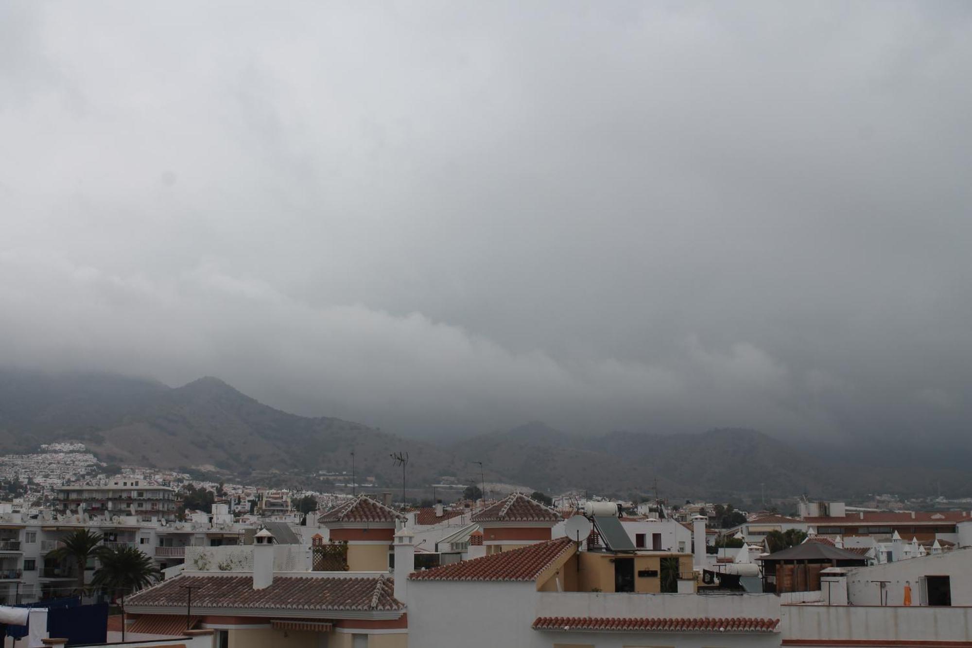 Apartamentos Turisticos Plaza Del Olvido Nerja Extérieur photo