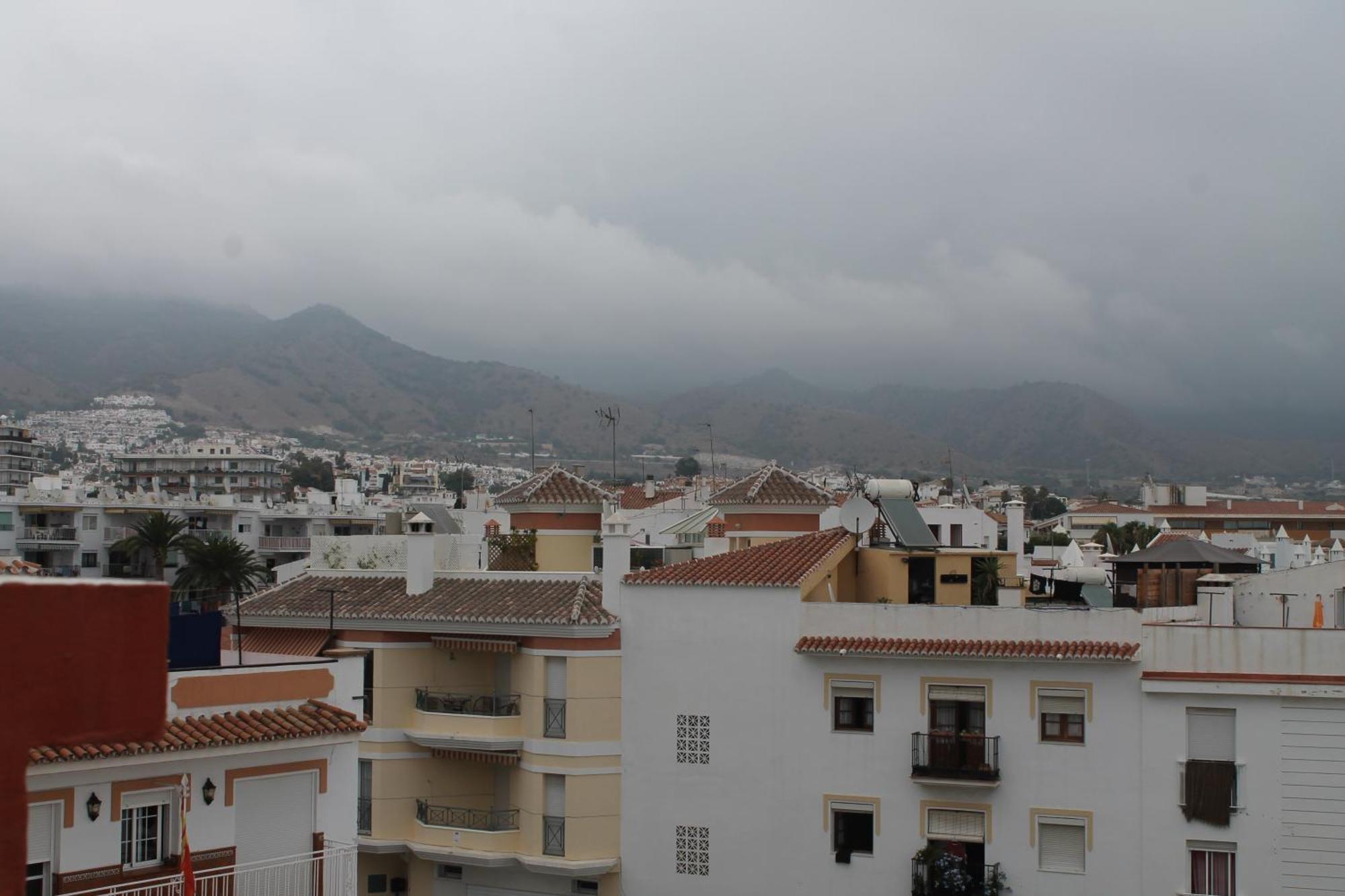 Apartamentos Turisticos Plaza Del Olvido Nerja Extérieur photo